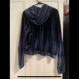 Velvet Hoodie Fabletics